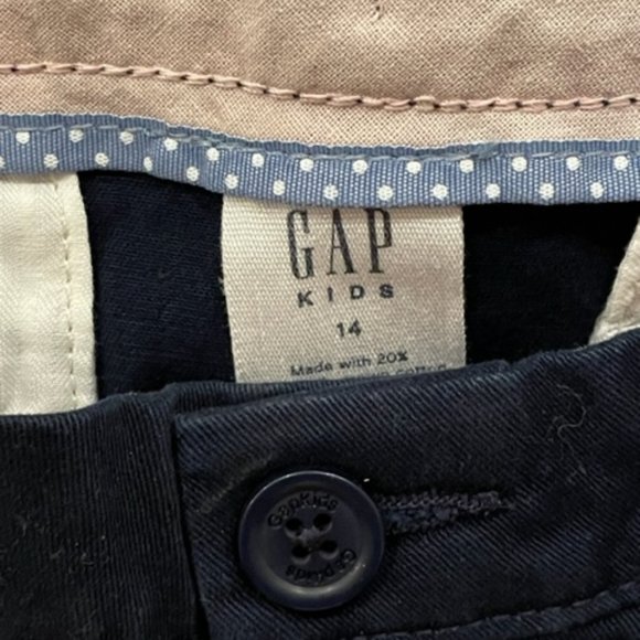 2 items: Gap NWT uniform shorts in kids size 14 - Picture 4 of 4
